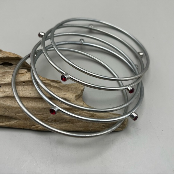 Elegant Silver Bangle Set with Red Accents - Picture 2 of 3